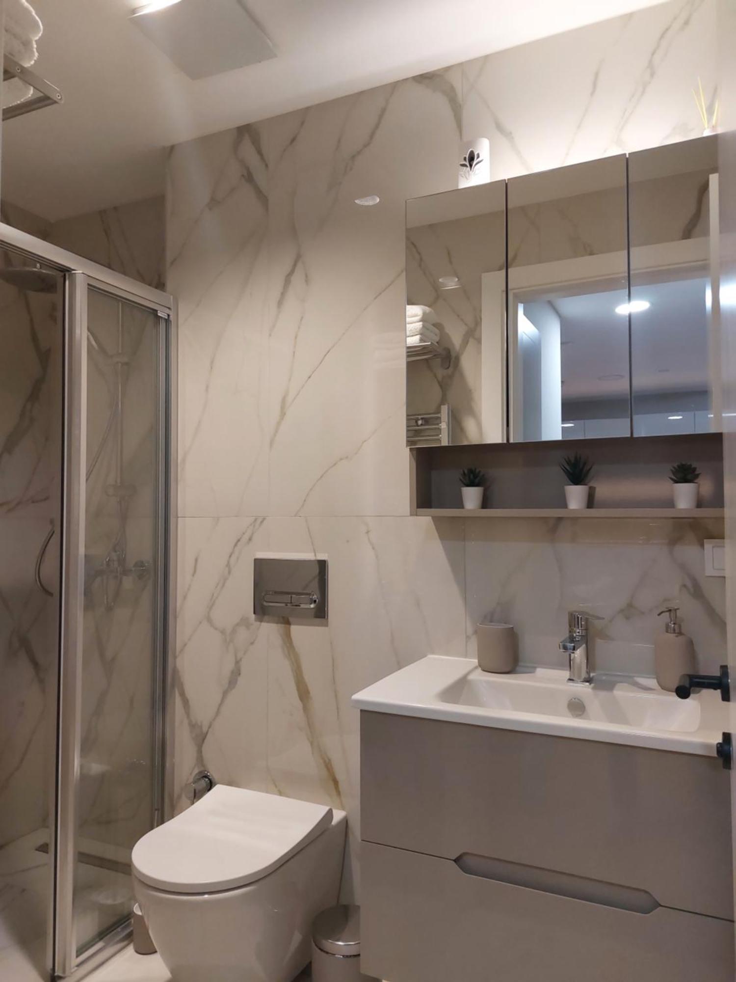 Divine 69 Luxury Apartment, Skopje City - Center, Diamond Residences, Free Parking Luaran gambar